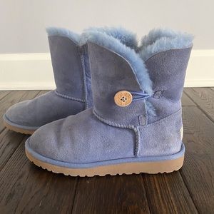 UGG Bailey Button - Blue
